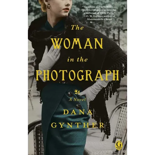 The Woman in the Photograph - Paperback