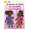 Up and Down and Round and Round - Ni waerake ao rikaaki ao ni katoobibia ma ni katoobibia (Te Kiribati) - Paperback