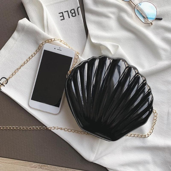 Shell Chain Shoulder Bag